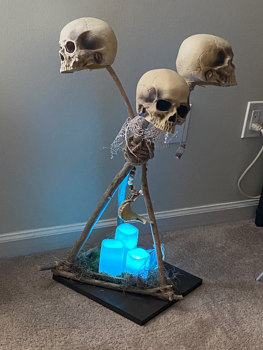 ghostiedonut's tweet image. Crafted our own boon/hex totem today. 💀🕯️#deadbydaylight #dbd #dbdfanart @DeadByBHVR