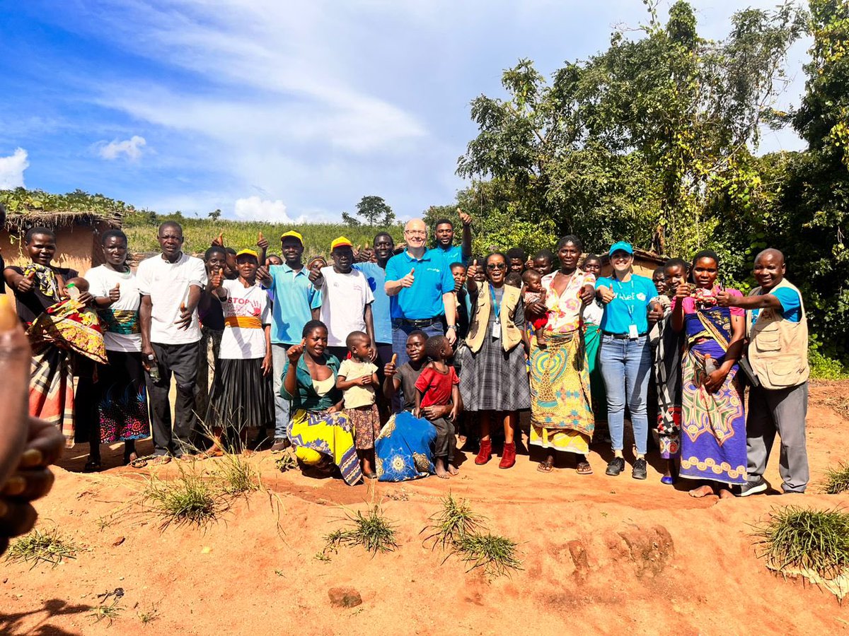 … thanks to the great work done by Health Surveillance Assistants, theatre groups and community volunteers. Across #Malawi. They are the real heroes! Together we will #EndCholera and #Covid.