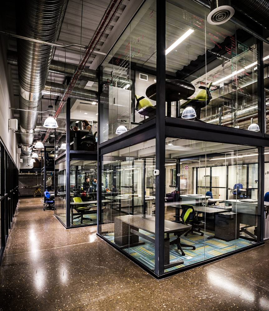 Technology HUB tweet media