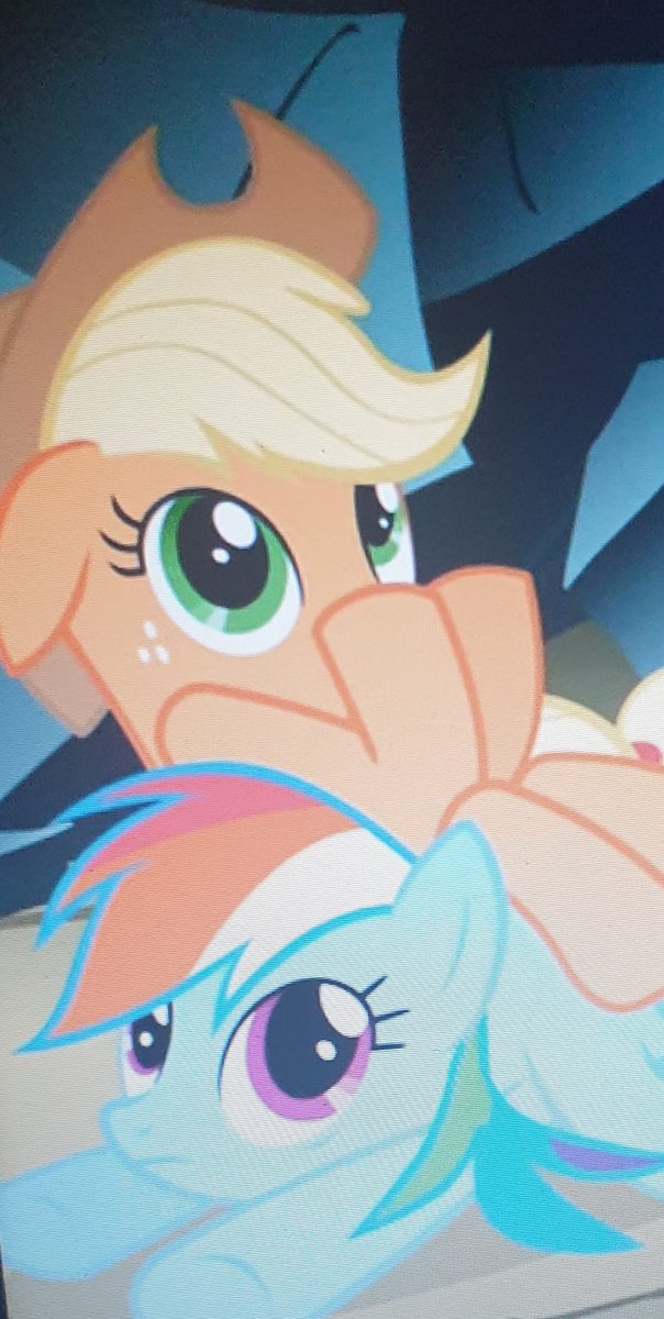 supremepigeon_'s tweet photo. they are dating idc what u say they just are, i state my case. 😊✨️ [not sexualizing cause theyre minors obvi]
#MLP #applejack #rainbowdash #appledash #rainbowjack #ajxrd #applejackxrainbowdash #shipping #ships #headcanon #Canon https://t.co/CaH28IcFyh