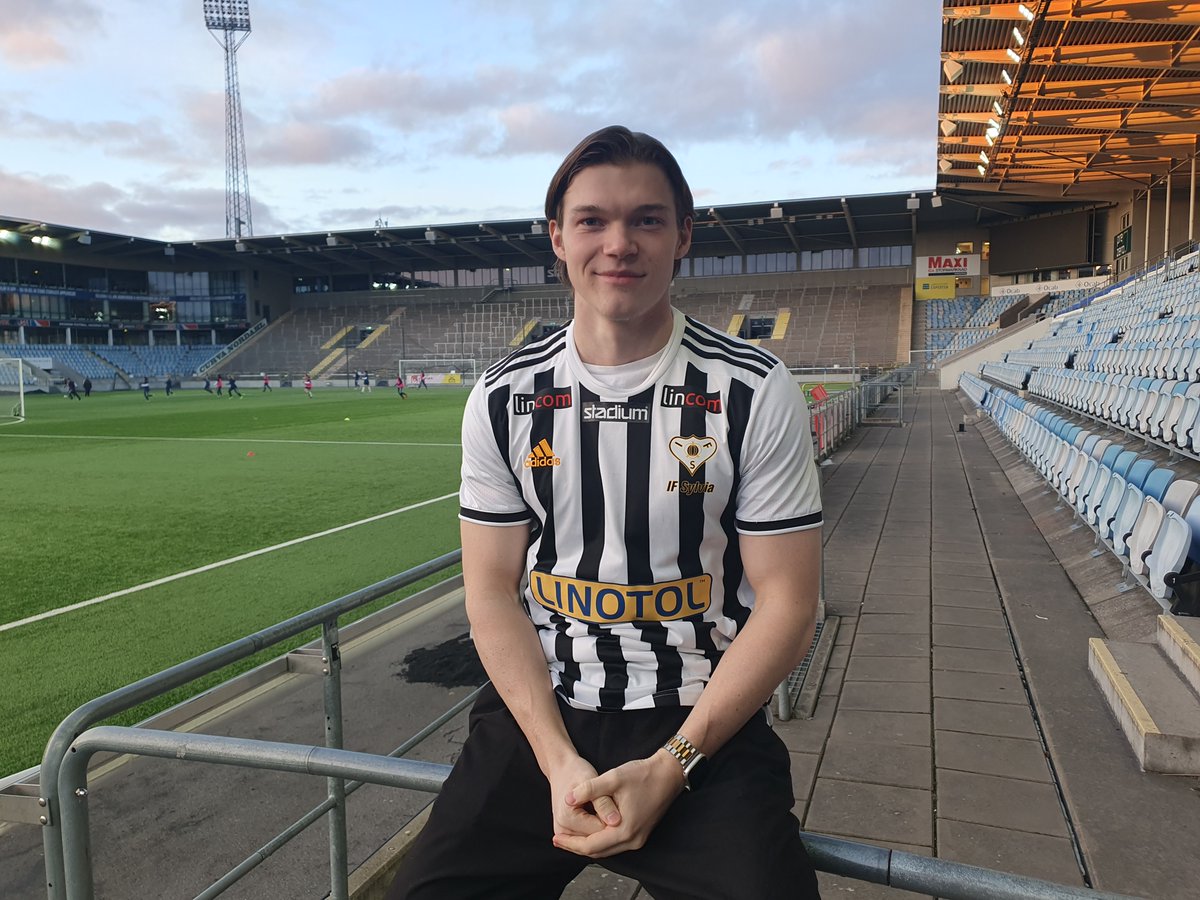 📝⚽️🦓

Jonathan Johnsson ansluter till IF Sylvia från Örebro SK, varmt välkommen Jonathan!