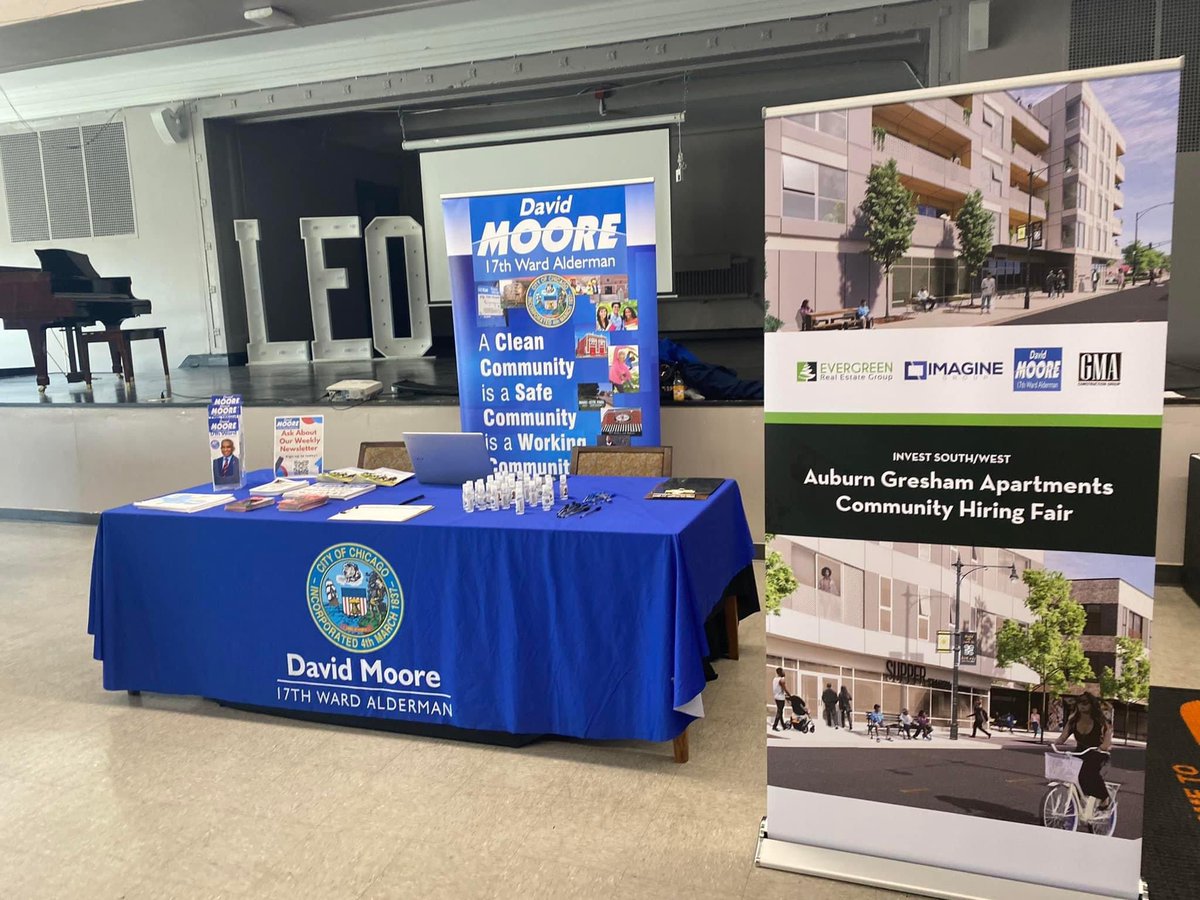 AldermanHMoore's tweet photo. Making a difference in our community at the Auburn Gresham Apartments Community Hriring Fair. Thank you to Torrey Barrett, David Block and Cornelius Griggs for aiding in bringing jobs to the community. https://t.co/p4qbPishmk