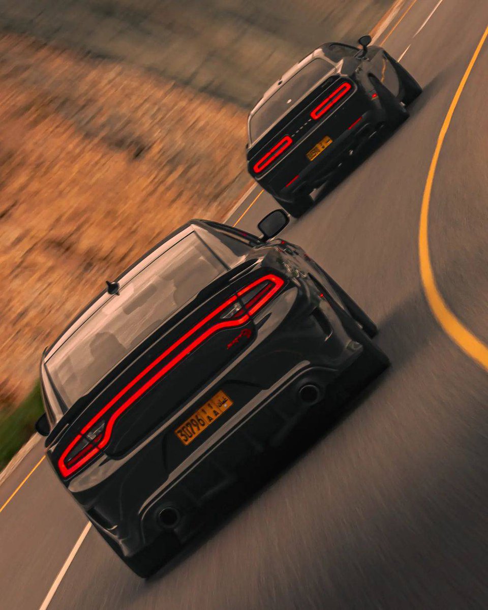 dodgeoman's tweet photo. Roaring on the road
IG credit: @e303e

تزأر على الطريق
#دودج #ظفار_للسيارات
#Dodge #MuscleExperience
#DhofarAutomotive https://t.co/RNfNr1Bd4f