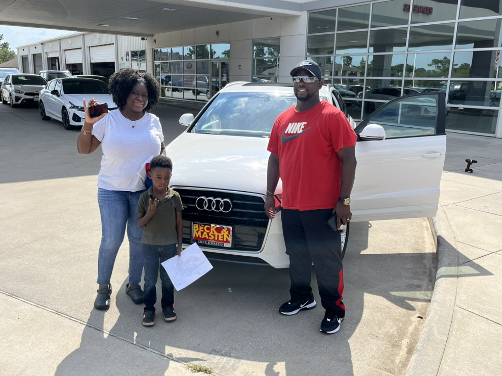 It's Monday, and we have one happy family! 😃

Thank you for your business and welcome to the #BeckMasten family! 🎉

Click here to check out our inventory! ➡️ bit.ly/3ngiUSo

#Houston #HappyCustomers #Automotive #PreOwnedVehicles
