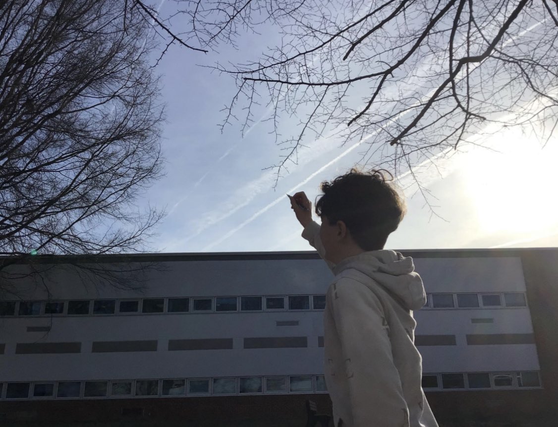 BusEdFun4U's tweet image. The 8th grade Photography &amp;amp; Digital Media students practice their Forced Perspective technique skills creating an optical illusion shown through their photographs. @BoykinBryan @HokieAEK @WMS_WolfPack @Ashley83859234