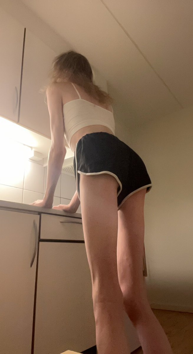 KinkyCatty's tweet photo. Sorry I forgot about you Twitter! 😩 #crossdresser #sissy #Femboy https://t.co/j25rhazirM