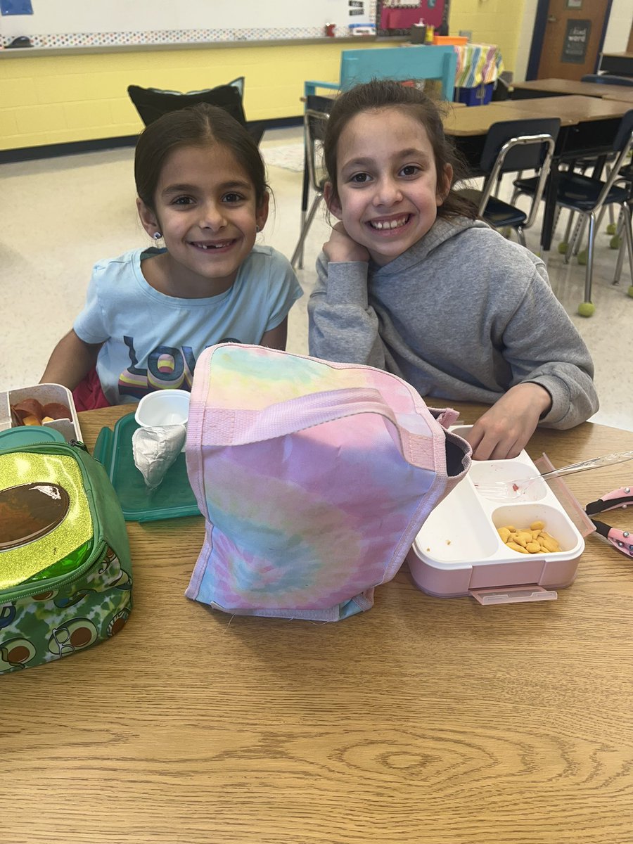 Alyssa Cohen tweet media