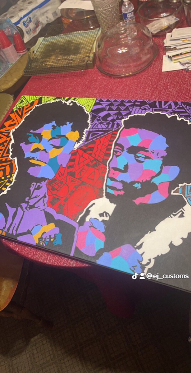 ethomp23's tweet photo. Y’all want a pop art painting? I’m doing commission!!! Let me know 💪🏽🎨🎨 https://t.co/aVHFJ4SufK