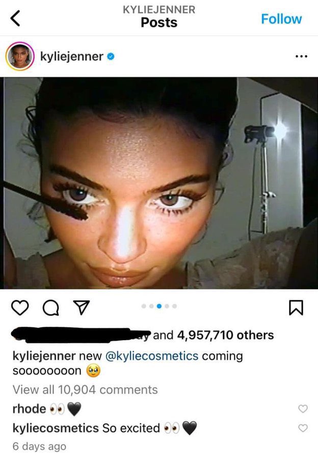kenjikishimxto's tweet photo. Se a Selena postou o vídeo dia 22, e a Kylie já havia feito posts dando destaque para os olhos no dia 20 (com troca de comentários da marca de Hailey e dela sobre estarem ansiosas), a probabilidade de tudo ter sido uma COLABORAÇÃO e não uma INDIRETA, é muito maior, não? 

Então… https://t.co/npPUiF0945