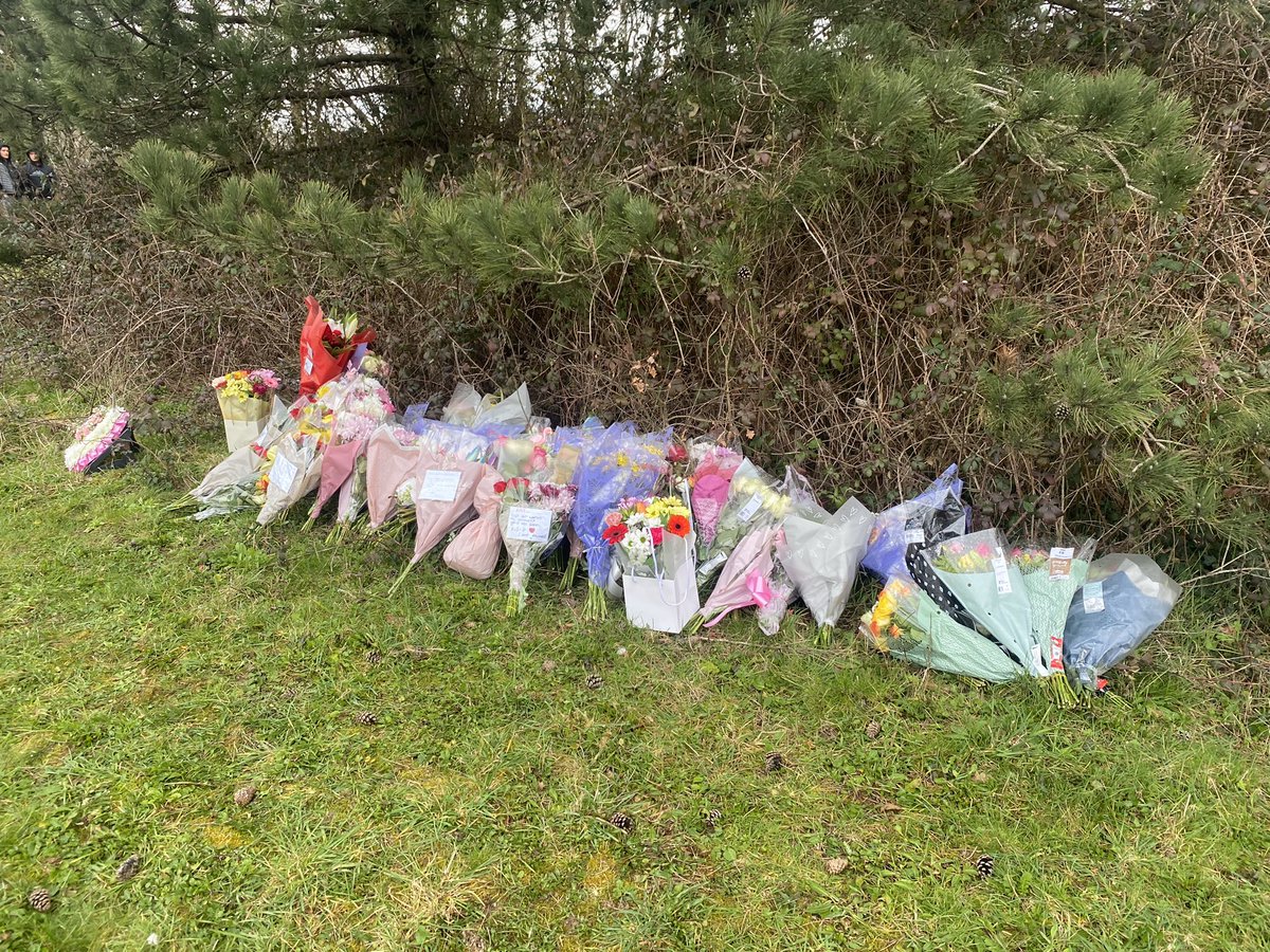 People have been placing flowers at the scene where five people were found in a crashed car just of the A48. 

Three people, named locally as Eve Smith, Darcy Ross and Rafel Jeanne, died and two others are still in hospital in a critical condition. 

#Cardiff #StMellons