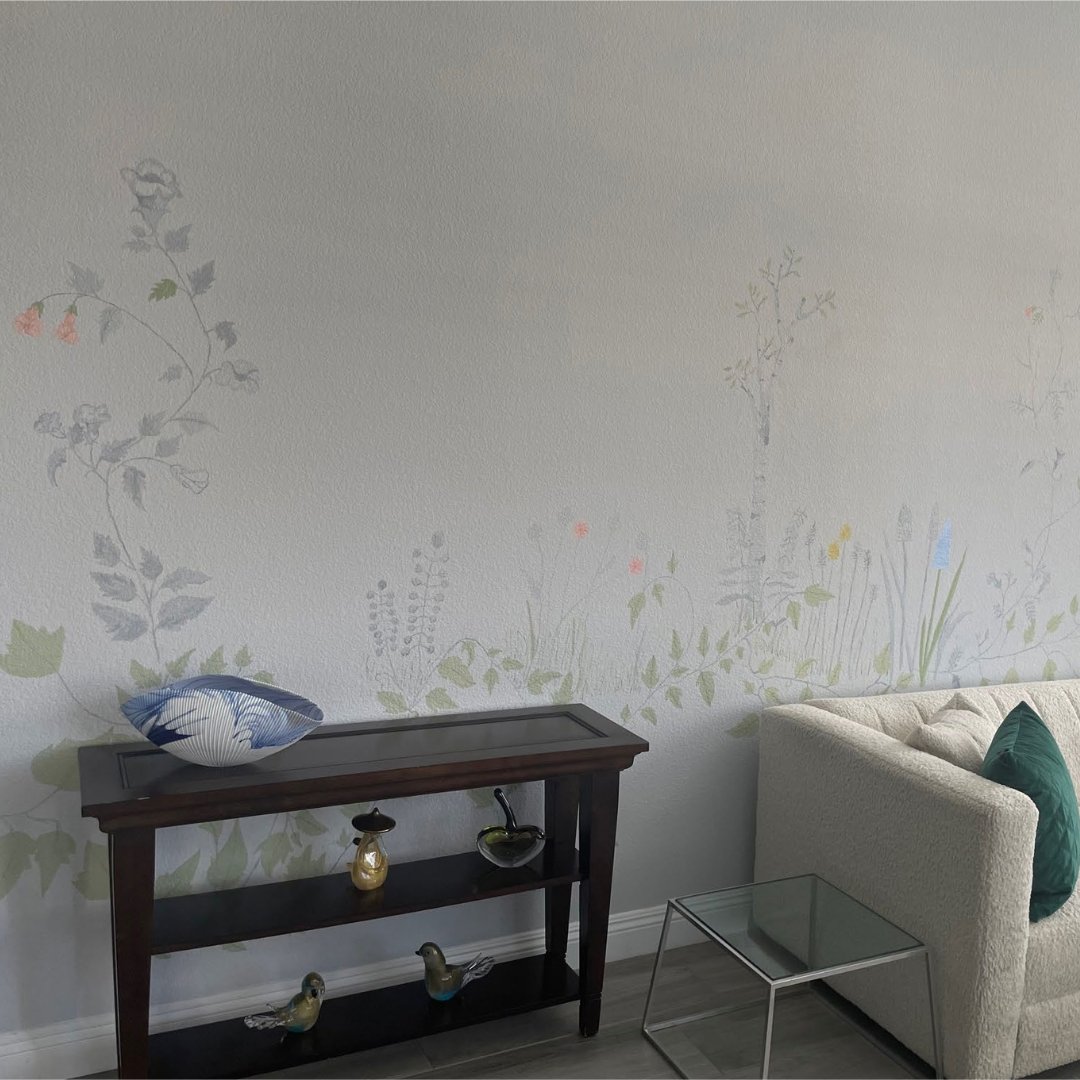 AlexRossWorld1's tweet photo. Today I wanted to share some photos of a #mural I did in the living room of my friend Gina's house. When her husband passed away, he came to visit her as a hummingbird, so I included a #hummingbird in the mural. #MuralMonday https://t.co/JPnt994mWf