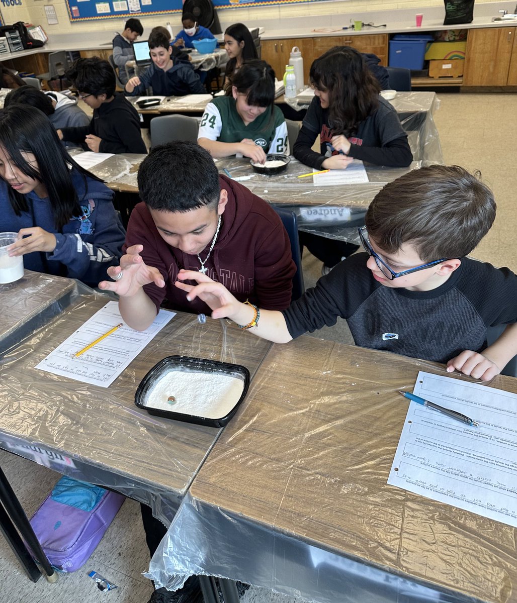 Mrs. A. Amato tweet media