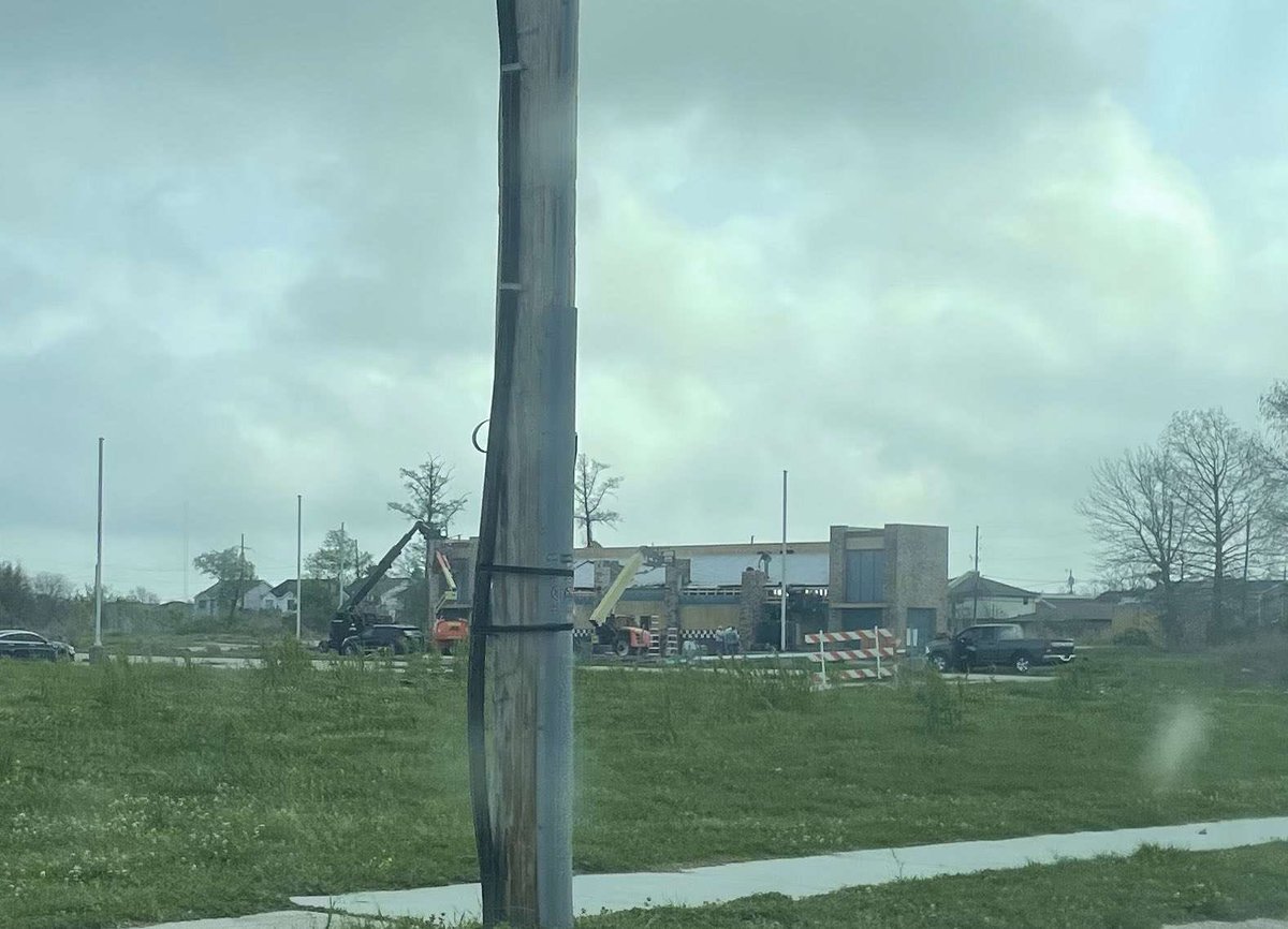R.I.P Freddy Fazbear’s Pizza Place, the building that they used for the Five Nights at Freddy’s Movie has been officially taken down 

#FNAF #FNAFMovie
