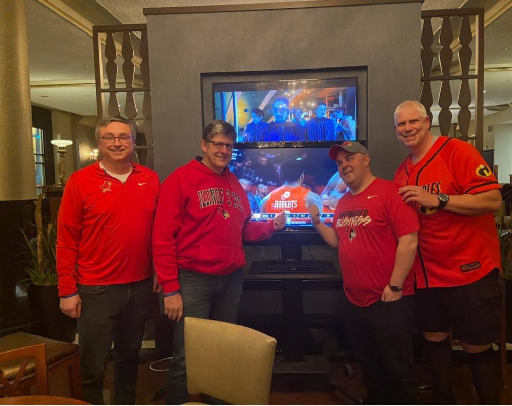 D_Stapp84's tweet photo. It was an honor to enjoy #ArchMadness with the @birdfans4ever crew. Arch Madness and @ValleyHoops is my favorite time, I love this conference. Got to enjoy some good basketball and a fun weekend with a lot of great people. Looking forward to future and brighter #RedbirdHoops days https://t.co/andsP70ZGS
