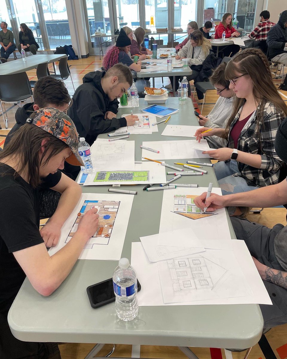 scottpathways's tweet image. Last Friday, our Construction Pathway students hosted @saskpolytech Architectural Technology students from Moose Jaw for a Design Charette Day! Students participated in the design and floor planning process of building a house! @RegPublicSchool