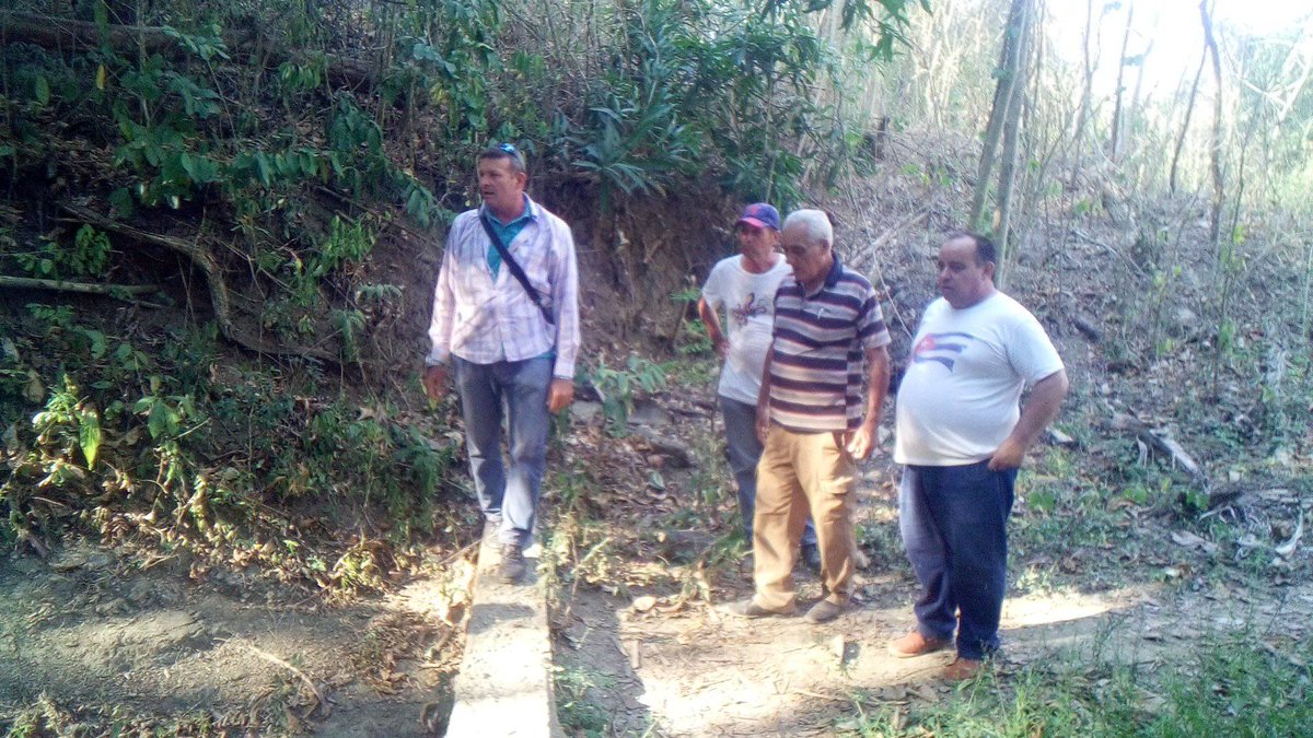 La preocupante situación de la Sequía en nuestro Municipio Fomento es una prioridad para las Direcciones de los Gobiernos Provincial los cuales desarrollaron un recorrido para evaluar la situación de las principales fuentes de abastos de agua. #SanctiSpiritus #MejorEsPosible