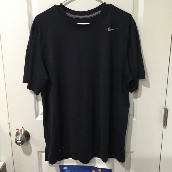 cprincern2's tweet photo. So good I had to share! Check out all the items I'm loving on @Poshmarkapp #poshmark #fashion #style #shopmycloset #socialite #nike #structure: https://t.co/KJXt4wvGfB https://t.co/wILetA9wih