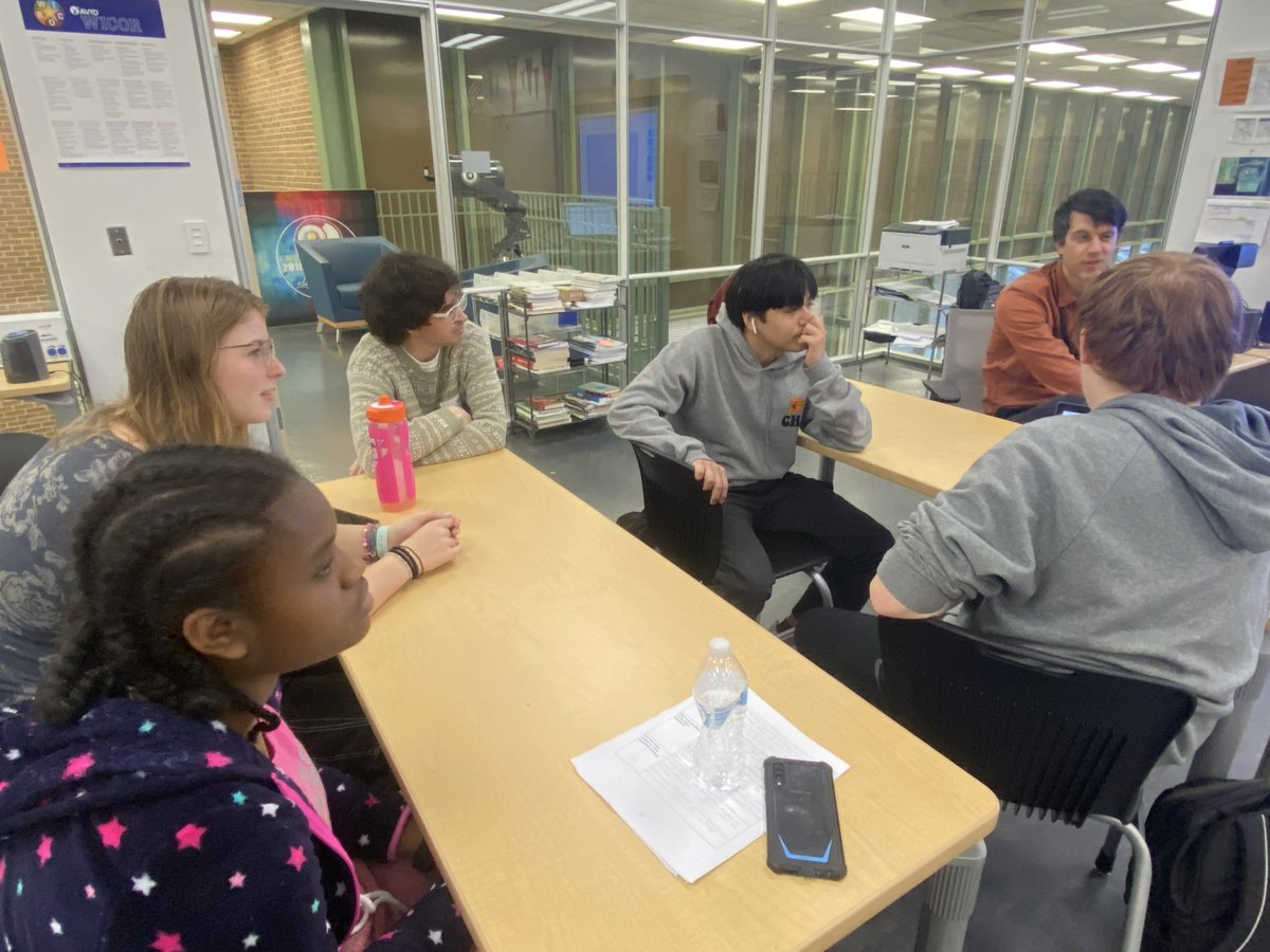 Rise4RealChange's tweet photo. Met with Lighthouse Studios to make the short film including each member in the AVID class’s story! So excited to work with them for the Service day. More information on our website, click the link in bio to learn more. #rise4realchange #RiseTogether #collegeprep #nonprofit https://t.co/IGa6PtDm6a