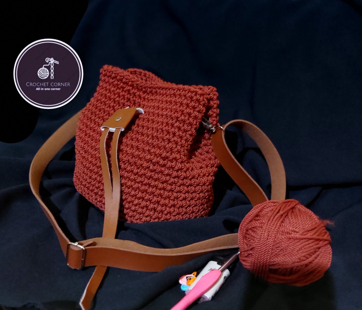 Crochetcornersd's tweet photo. Handmaded pieces are always the best 👌 

Crochet corner,all in one corner 🖤

#Crochet #Handmade #craft #crafty #etsy #crochetpattern #elegant #CLASSy https://t.co/ORrboFvA3h