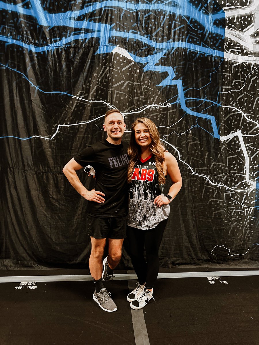 thecamcamera's tweet photo. I will always have time for friends like this! THE @_k_a_r_l_e_e_ ! Thereβs no comparing. #cheer #cheerathletics #panthers #capanthers #cheerathleticspanthers #babs #swooshcat #swooshcats #cheerleading #cheerleader https://t.co/JIMdnX8SwB