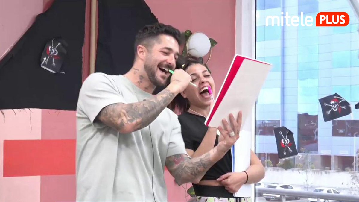 Lola y Hugo componen su propia canción con Álvaro Romero 🎤 #Solos6M

¡AVISO! No te la vas a sacar de la cabeza ⚠ 

bit.ly/3JhRhGf ⬇️