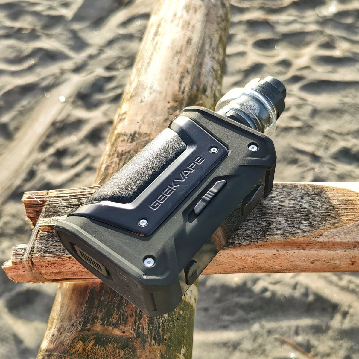GeekvapePH's tweet photo. Sand, sun and memories can only be better with the Classic π
#geekvp #geekvpph #geekvpphilippines #L200 #aegis #legend #classic #triproof https://t.co/R3I4w67Vsm