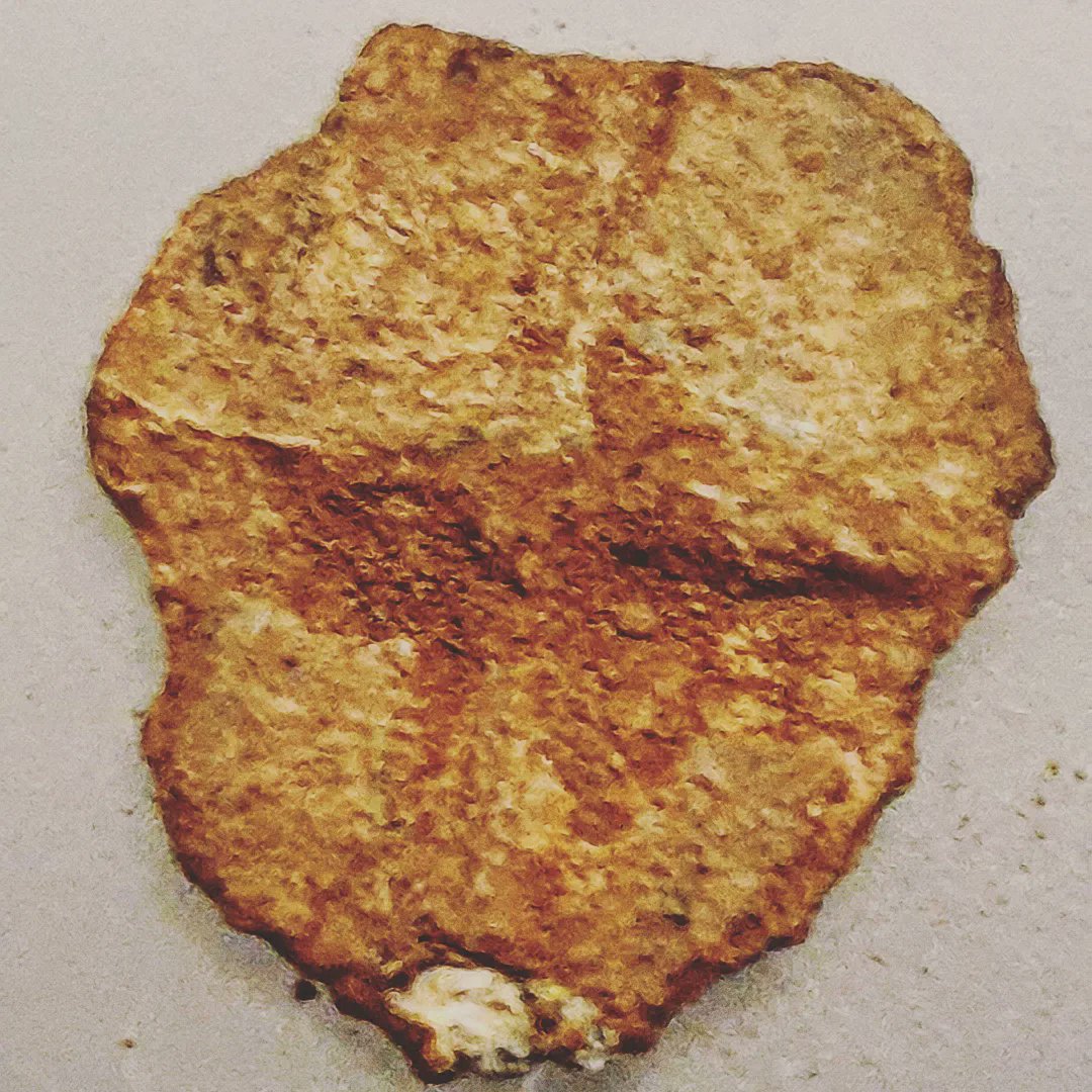 MrGoatsmilk's tweet photo. Just been informed that this is a medieval window came. It's part of the lead that would have held stained glass windows in a Church, Cathedral, or other important building.
#metaldecting #lead #finds #medieval https://t.co/rGnO5EA6Pj