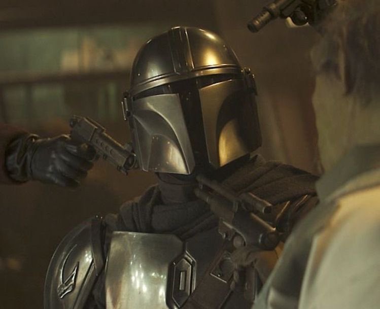 brodiewankenobi's tweet image. What’s your ‘The Mandalorian’ hot take that will have you like this?