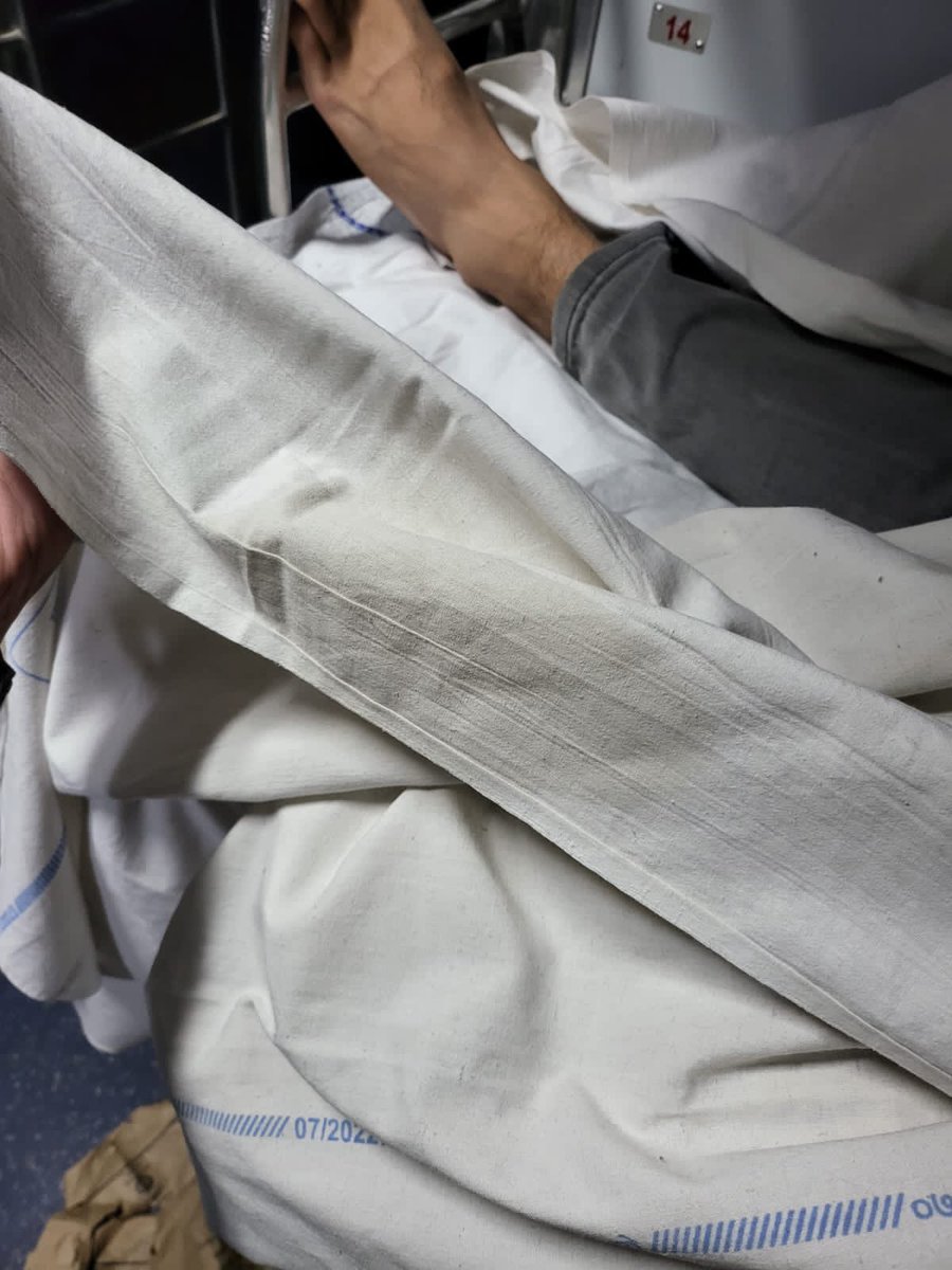 Chitranshkunwar's tweet photo. Train 15010  Coach B1 seat no. 14, dirty bedsheet given and when asked to changed the attendant refused and said you can do whatever you want I cannot get it changed. PNR - 2519249022 @RailMinIndia @RailwaySeva @drmljn @gmner_gkp https://t.co/GzHt8yUM6H