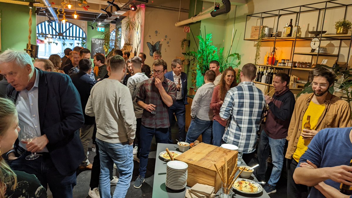 SmartEnergyLink's tweet image. 5 Jahre SEL!✨Wir konnten bereits unser 5-jähriges Firmenjubiläum feiern. Was für ein Fest! Wir sind stolz auf alles was wir bereits erreicht haben
und danken allen, welche uns auf diesem Weg begleitet haben. Wir freuen uns auf die Zukunft und bereits heute aufs 10-Jährige😉