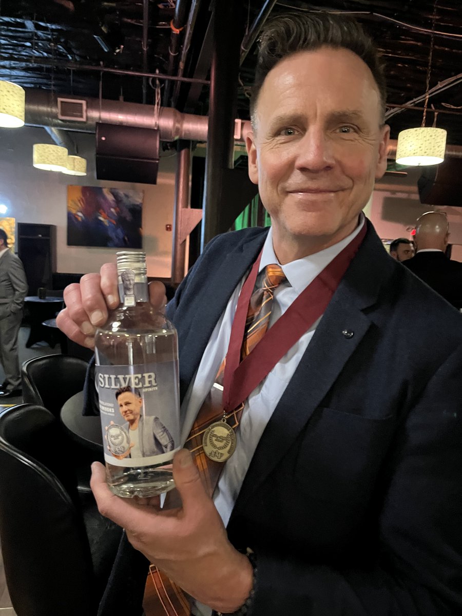 OhlmannGroup's tweet photo. Our own Jon Brooks, Creative Director, received the Silver Medal for lifetime achievement in #design and #advertising from @AAFDayton this weekend!💫 https://t.co/UQtuFUy0Aa