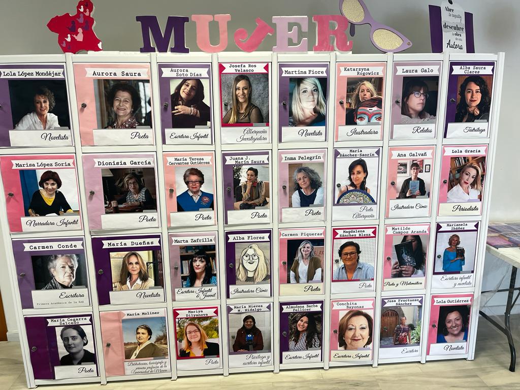 JosefaRosUCM's tweet photo. ¡Qué sorpresa! La directora de la biblioteca de mi pueblo me acaba de mandar esto que han hecho para el #8M: un homenaje a escritoras de #Murcia. https://t.co/KgJvdnQnFO