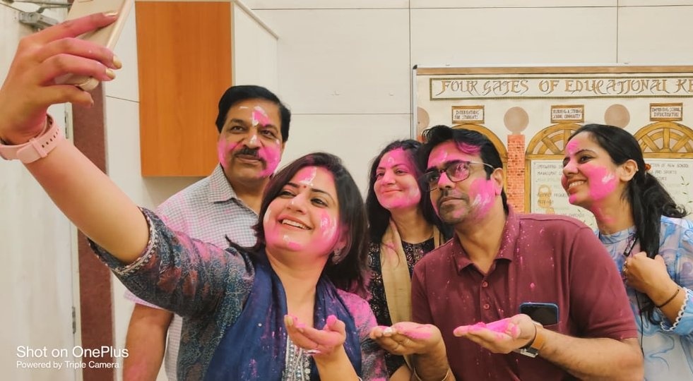 Wishing you and your family colours, joy and good vibes! 

#HappyHoli2023