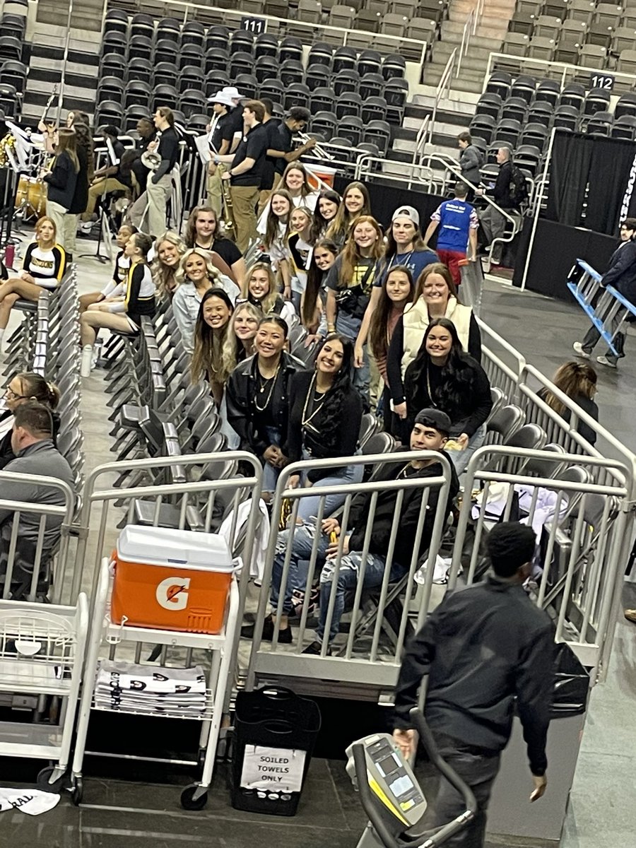 CoachAmberPFW's tweet photo. Took a little break from softball to cheer on our Womenโs basketball team at the Horizon League Final 4 in Indy! #GoMastodons #DonsSupportingDons https://t.co/TBBEU1yqKG