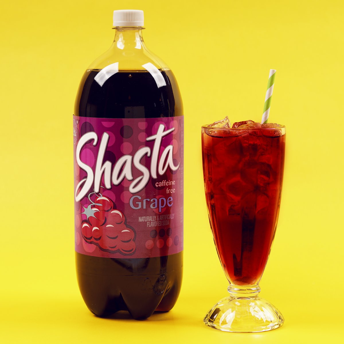 ShastaSodas's tweet photo. ⁠Make it a grape day with a shareable Shasta 2-liter! 🍇⁠😋⁠

#ShastaSodas #Shasta #fizz #flavor #fun #ShastaGrape https://t.co/TZZcsmqHCb