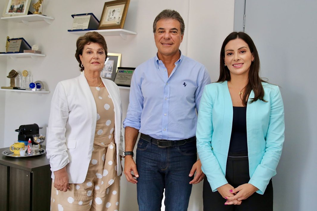 BetoRicha's tweet image. Na semana do Dia Internacional da Mulher, uma ótima reunião com as deputadas estaduais reeleitas do #PSDB: Cristina Silvestri e Mabel Canto. Com união, equilíbrio e confiança estamos reestruturando o partido no Paraná, para melhor servir ao nosso querido Estado.
