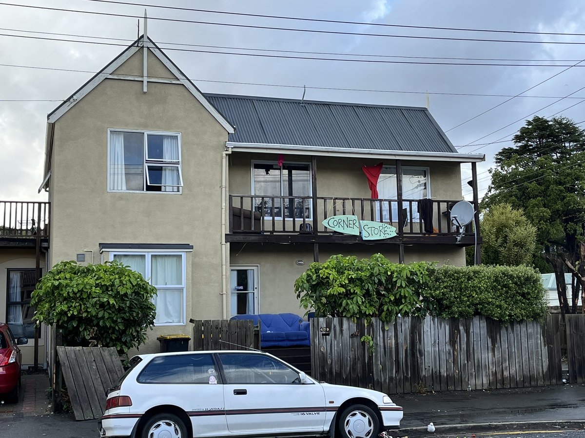 DnFlatNames's tweet image. Corner Store on Leith Street #flatnames #scarfieflats #housenames