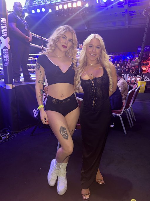 always amazing seeing this beautiful woman ❤️ @ElleBrookeUK https://t.co/lPvyH9qkjk