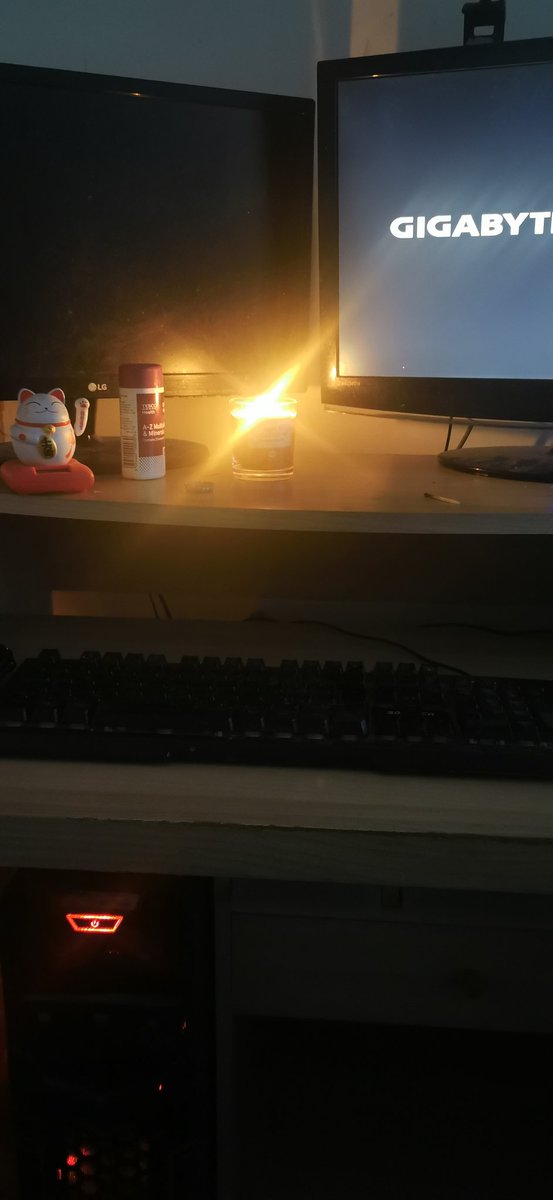 GhostOfTheMind's tweet photo. If there's no Vlog tonight then blame my bloody computer because it's shutting itself off. There isn't a reason for it to shut off its just doing it. Been trying to edit the Vlog and all of a sudden it turns off. https://t.co/xZspUsTZFt