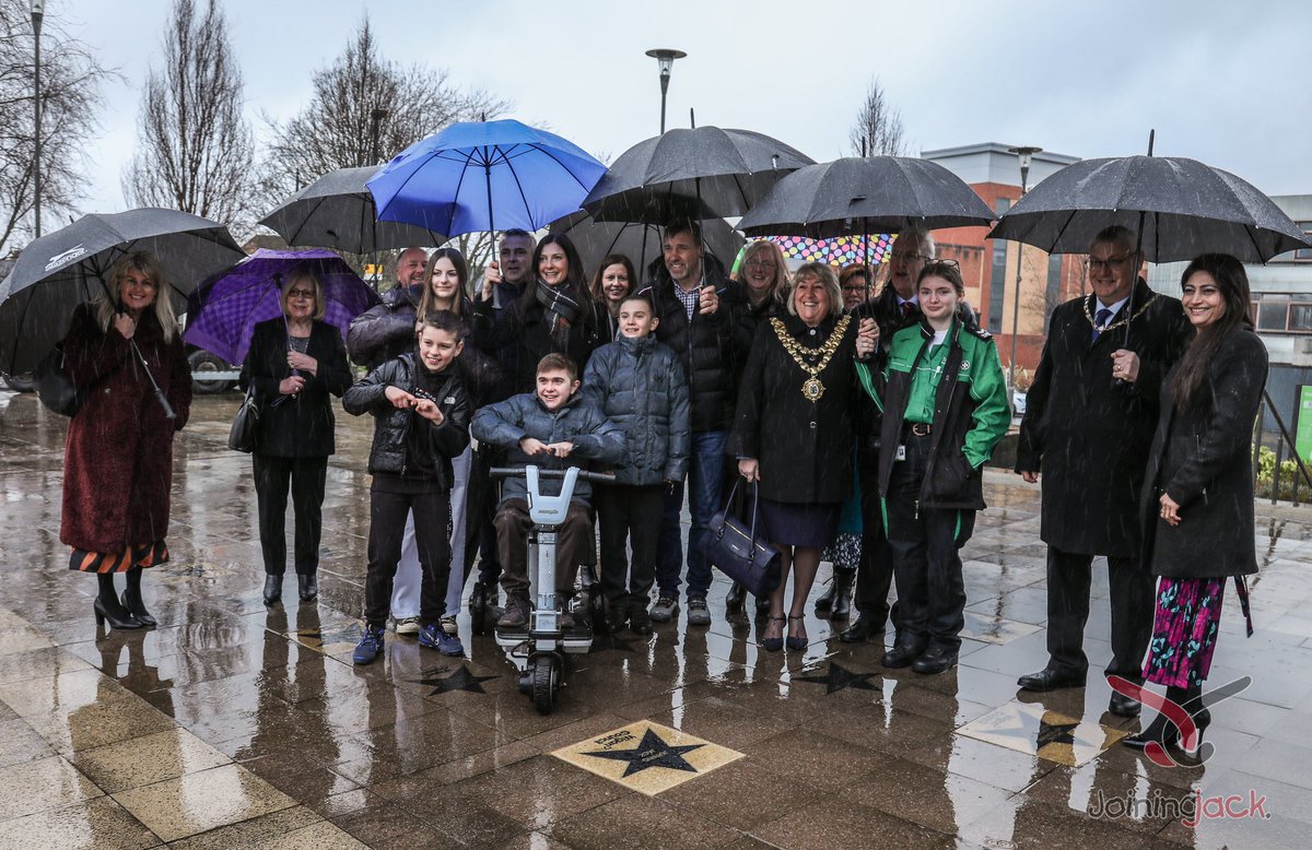 alljoinjack's tweet photo. ⭐️ Joining Jack recognised with star on Wigan Walk of Fame ⭐️
We were absolutely thrilled today to be honoured with a star on Believe Square after being recognised by @WiganCouncil for our work in the charity sector and contribution to the local community.
#10yearsofjoiningjack https://t.co/H3oACDoz8m