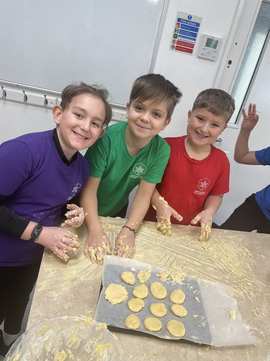 NET_Abbotsweld's tweet image. Year 3 and 4 had a great time cooking biscuits in their DT lessons last week. They followed a recipe and got to taste test once the biscuits had cooled down. #shapingfutures #netacademies