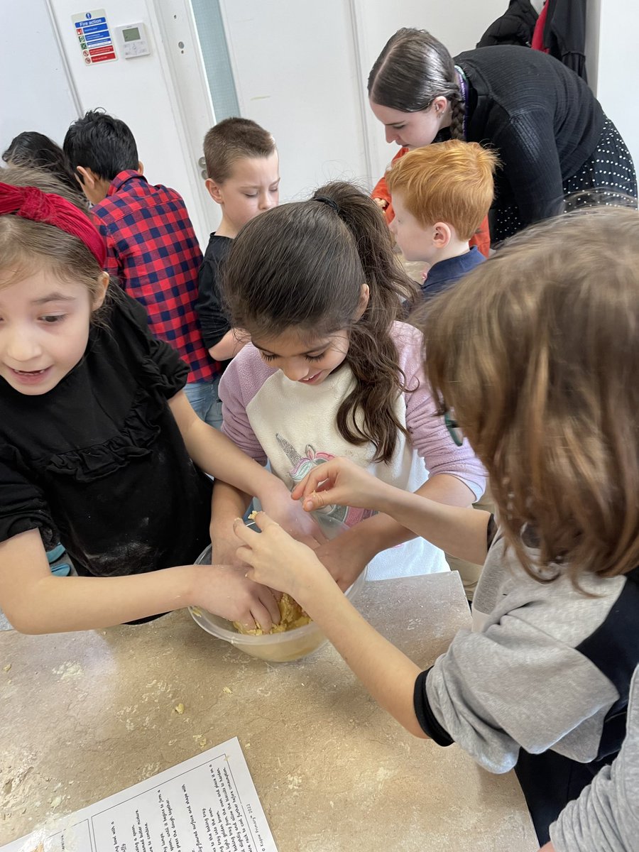 NET_Abbotsweld's tweet image. Year 3 and 4 had a great time cooking biscuits in their DT lessons last week. They followed a recipe and got to taste test once the biscuits had cooled down. #shapingfutures #netacademies