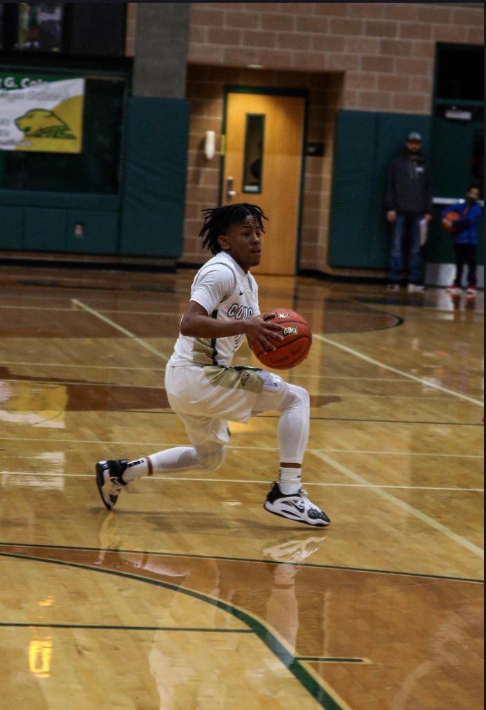 🚨Honorable Mention All- District🚨

Congratulations to our guys, Junior <a href="/AtunraseTai/">Taiwo Atunrase</a> &amp; Senior Nicholas Poole!