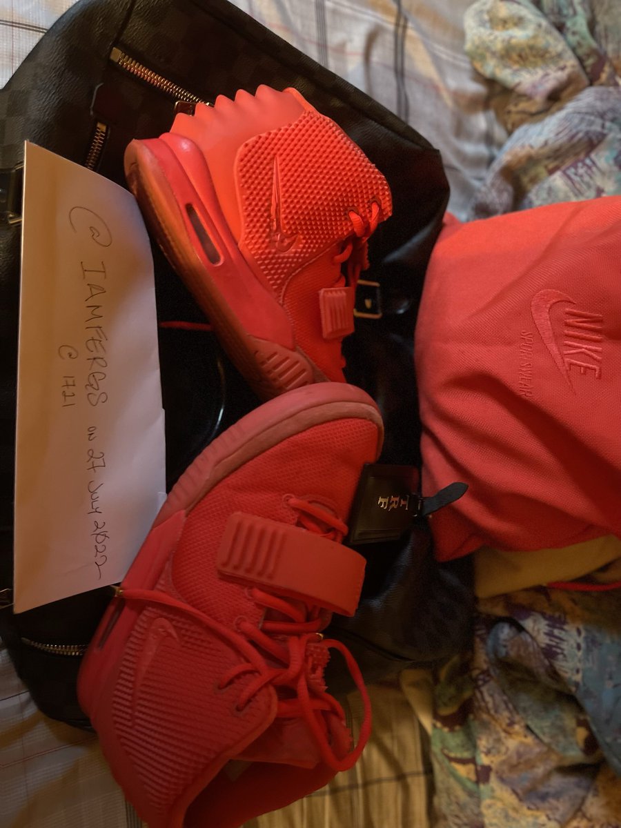 iamfergs's tweet photo. @atmos_usa @x_juanwilson My Red Octobers definitely. I purchased them for retail and they’re top 2 in my collection. I’ve loved them since I purchased them and worn them constantly. A stroke of good luck. Size 7 #atmosonline #atmoscollectorsclub https://t.co/4l52B7PpIb