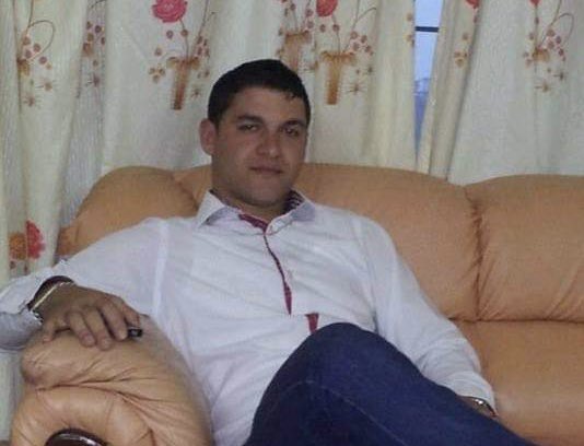 Rulaelhalabi's tweet photo. #OnlyinLebanon
Judge Sami Sidqi orders the arrest of the victim’s father & aunt for their disorder in the court after his decision to refer criminal Hussein Fayyad to a psychiatrist.
Fayyad murdered in cold blood. a mother and her 3 daughters in Ansar, south Lebanon Mar2022
/1 https://t.co/X8lmTGyeJ5