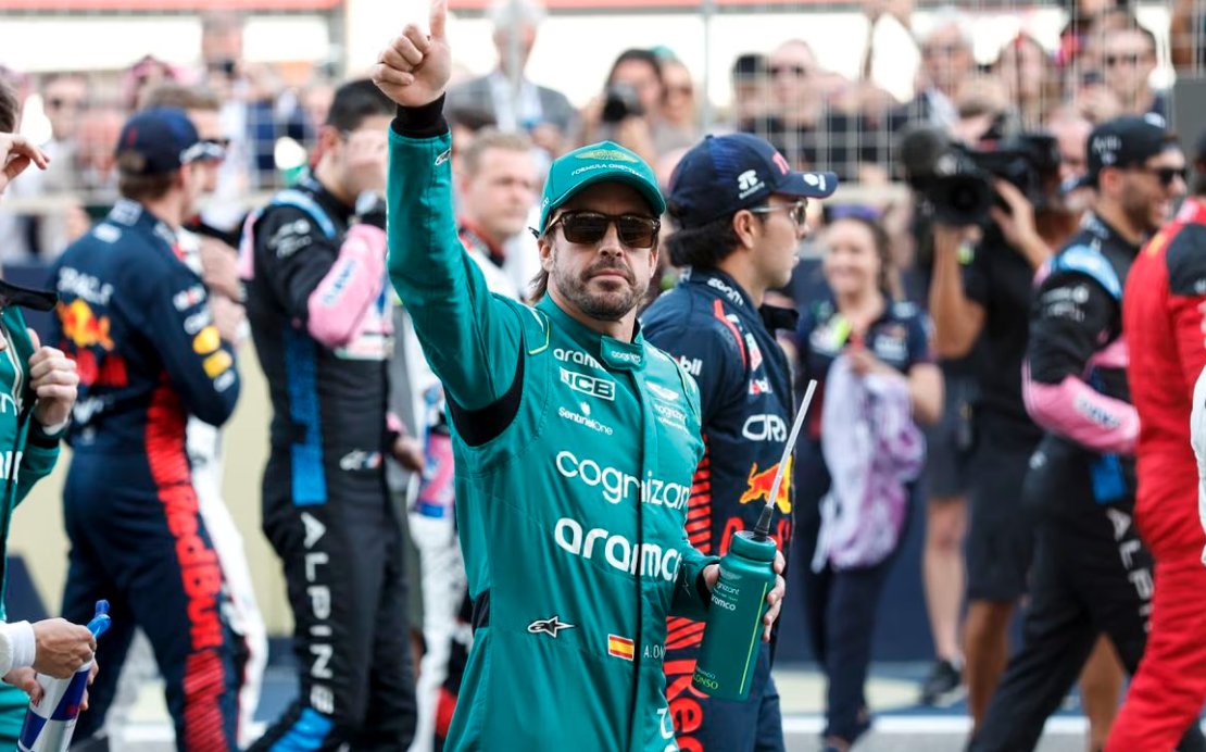 📈Aston Martin ha llegado a dispararse en Bolsa este lunes más de un 25%.
Y luego dicen que los 😎embajadores de marca😎 no valen para nada...¡ouh, mama!
#EmbajadoresdeMarca #f1 #Alonso #FernandoAlonso