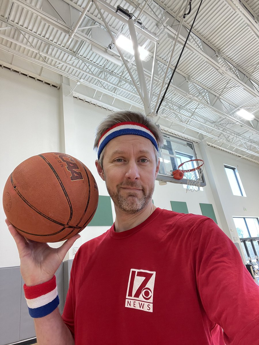 WeatherWes's tweet photo. March is here &amp; so is the Madness, so our next Weather Facts shoot has basketball, headbands, tube socks &amp; Air Jordan’s involved! Thanks to Pine Springs Prep for loaning us your gym! https://t.co/kqUH2mF9IN