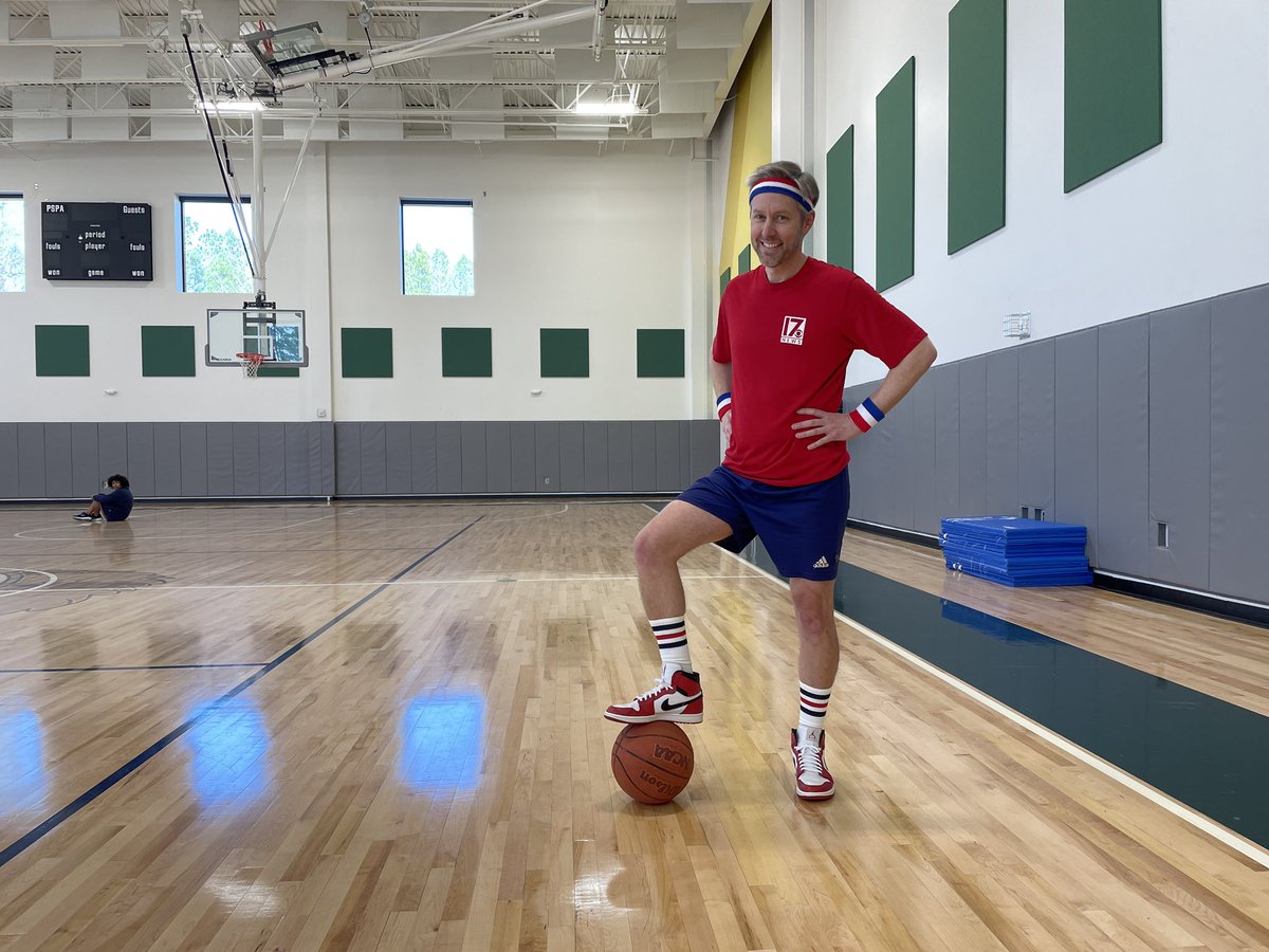 WeatherWes's tweet photo. March is here &amp; so is the Madness, so our next Weather Facts shoot has basketball, headbands, tube socks &amp; Air Jordan’s involved! Thanks to Pine Springs Prep for loaning us your gym! https://t.co/kqUH2mF9IN