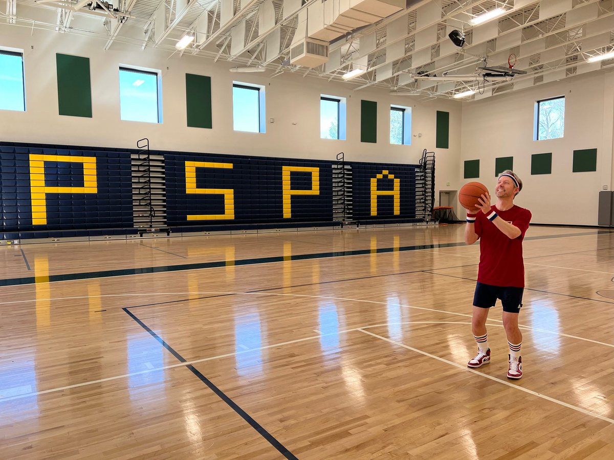 WeatherWes's tweet photo. March is here &amp; so is the Madness, so our next Weather Facts shoot has basketball, headbands, tube socks &amp; Air Jordan’s involved! Thanks to Pine Springs Prep for loaning us your gym! https://t.co/kqUH2mF9IN