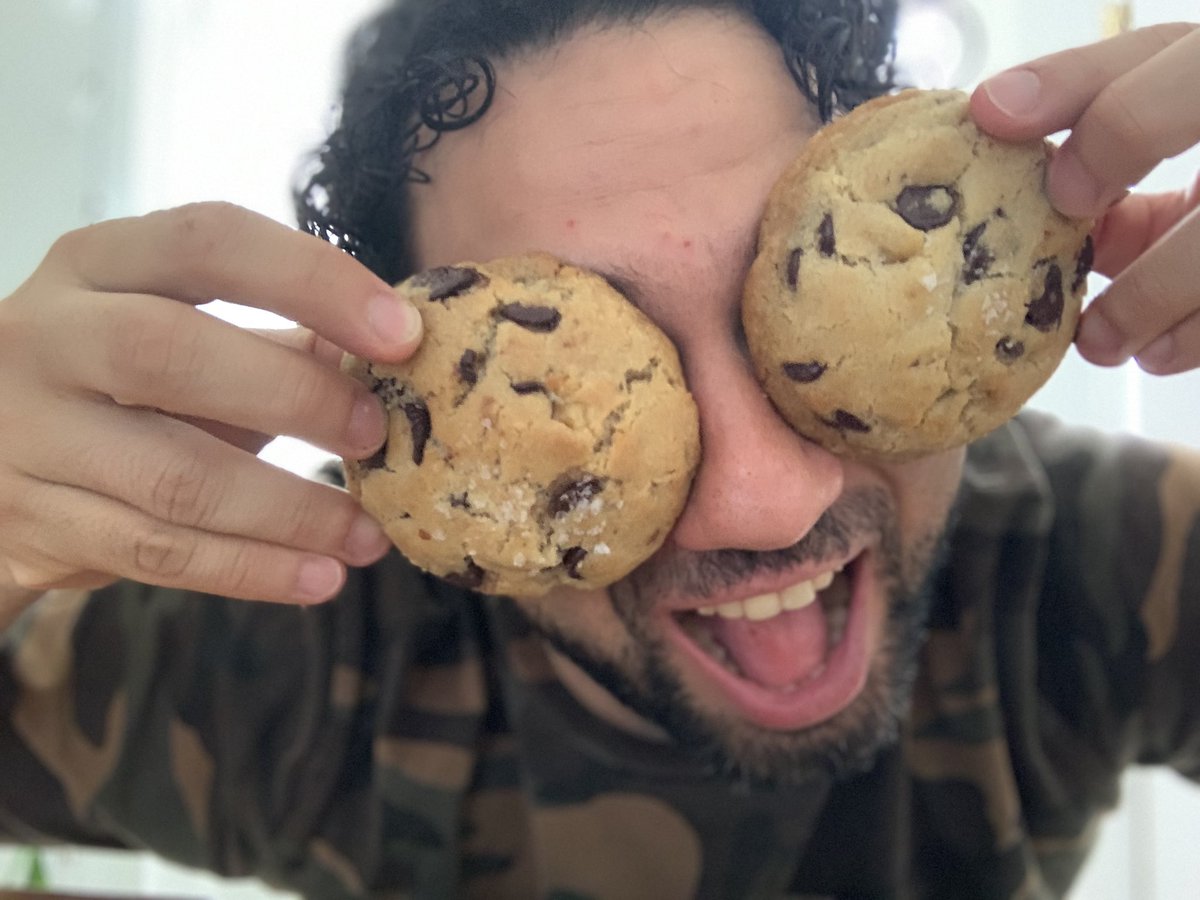 ¡¡¡Feliz cumpleaños a mí!!!

😁😝🥳

Gracias @monicaportilloficial por que siempre sabes hacerme sonreír. 

Les amo familia! Les amo amistades!

¡Tendré que posponer la dieta! 😡 ¡Ni modo! 😅

#estassonlasmañanitas #cumpleaños #melascantoyosolito #miesposaeslamejordelmundo